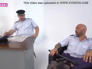 Sugarbabestv&colon; greeks polícia dôstojník sex